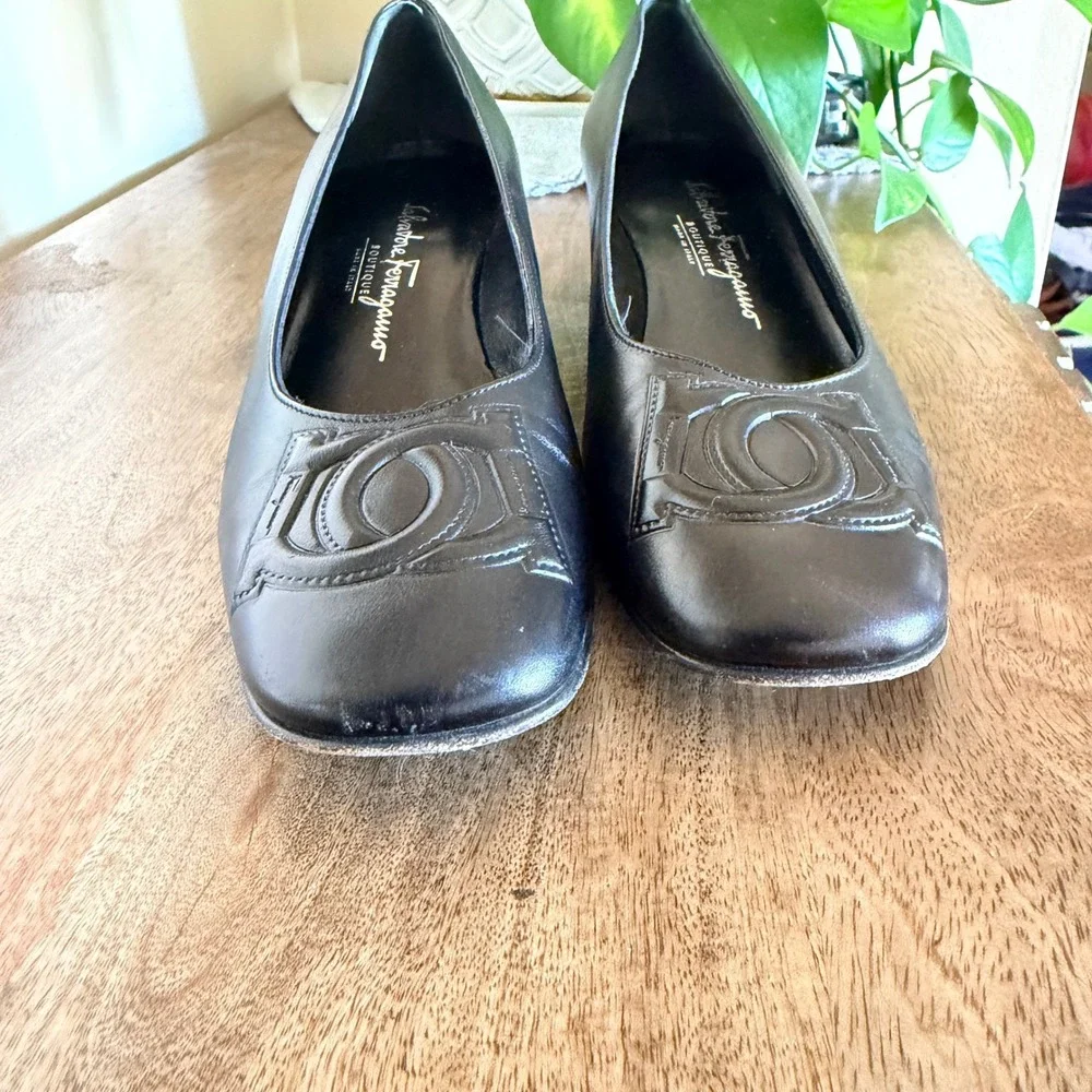 Salvatore Ferragamo Boutique Dalan Pumps Black Leather‎ Gancini Block Heel 8AA